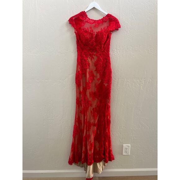 Mac Duggal Red Lace Cap Sleeve Side Slit Mermaid Maxi Gown - Picture 3 of 7